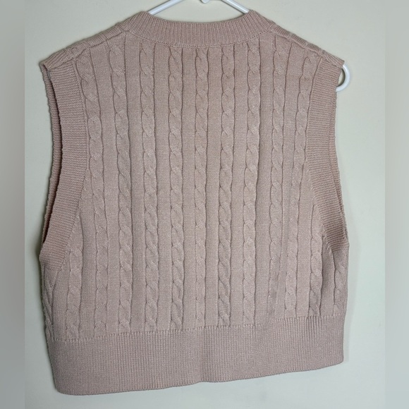 Cable Knit Sleeveless Sweater Vest - khaki Pink - Picture 3 of 8